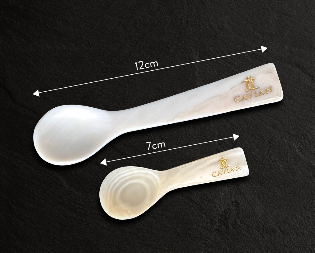Cavian mother-of-pearl caviar spoons in 7 cm and 12 cm sizes